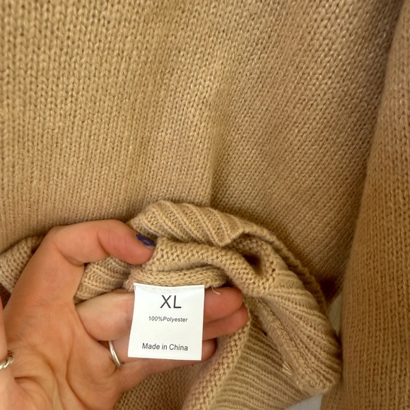 Women’s Basic V-Neck Pullover Sweater Tan Neutral Size Extra Large - Picture 3 of 4